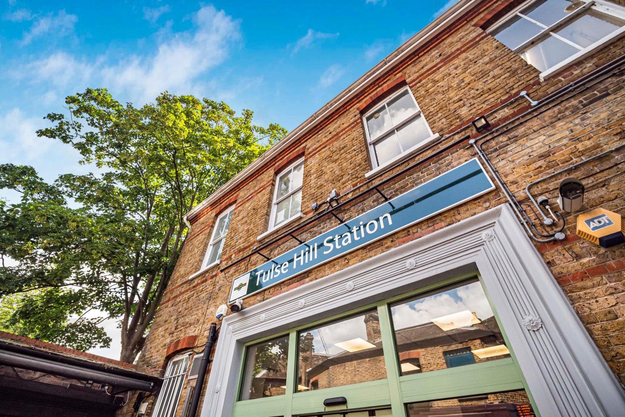 Pass The Keys Private Garden Apartment By Tulse Hill Station ลอนดอน ภายนอก รูปภาพ